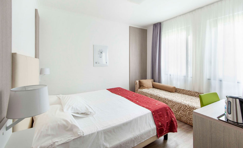 Hotel Velora 3 Stelle - Riva del Garda - Garda Trentino - Trentino - Sarcot (Ideale per 2 o 3 persone)
